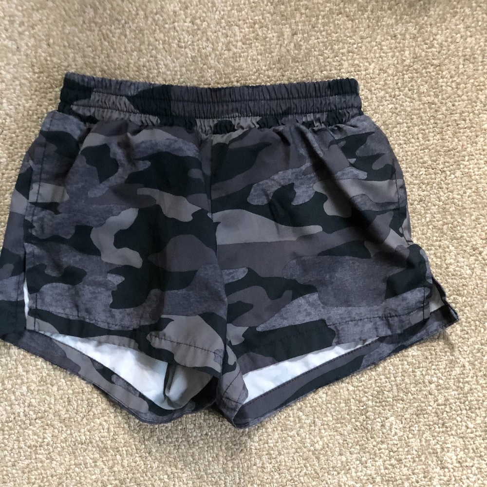 OLD NAVY CAMOUFLAGE BLK/WHITE RUNNING SHORTS